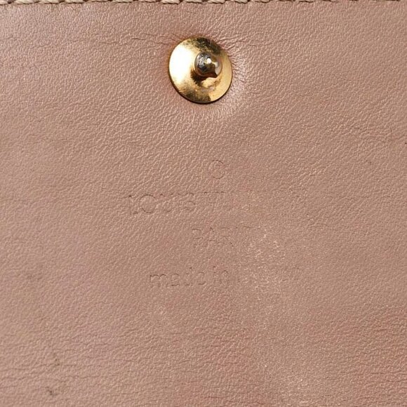 Louis Vuitton Gold Monogram Vernis Sarah Wallet - Picture 4 of 7